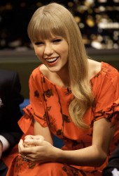 TAYLOR SWIFT