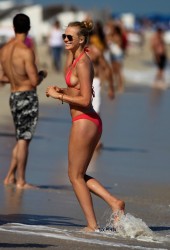 ANNE VYALITSYNA