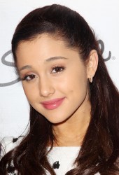 ARIANA GRANDE