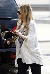 AVRIL LAVIGNE