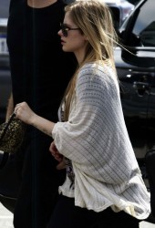 AVRIL LAVIGNE