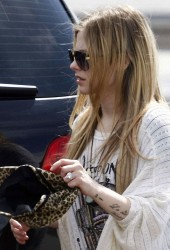 AVRIL LAVIGNE
