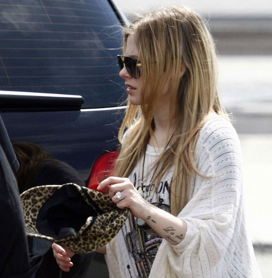 AVRIL LAVIGNE