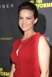 CARLA GUGINO