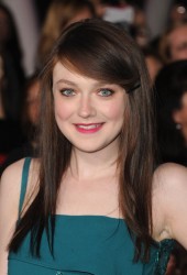 DAKOTA FANNING