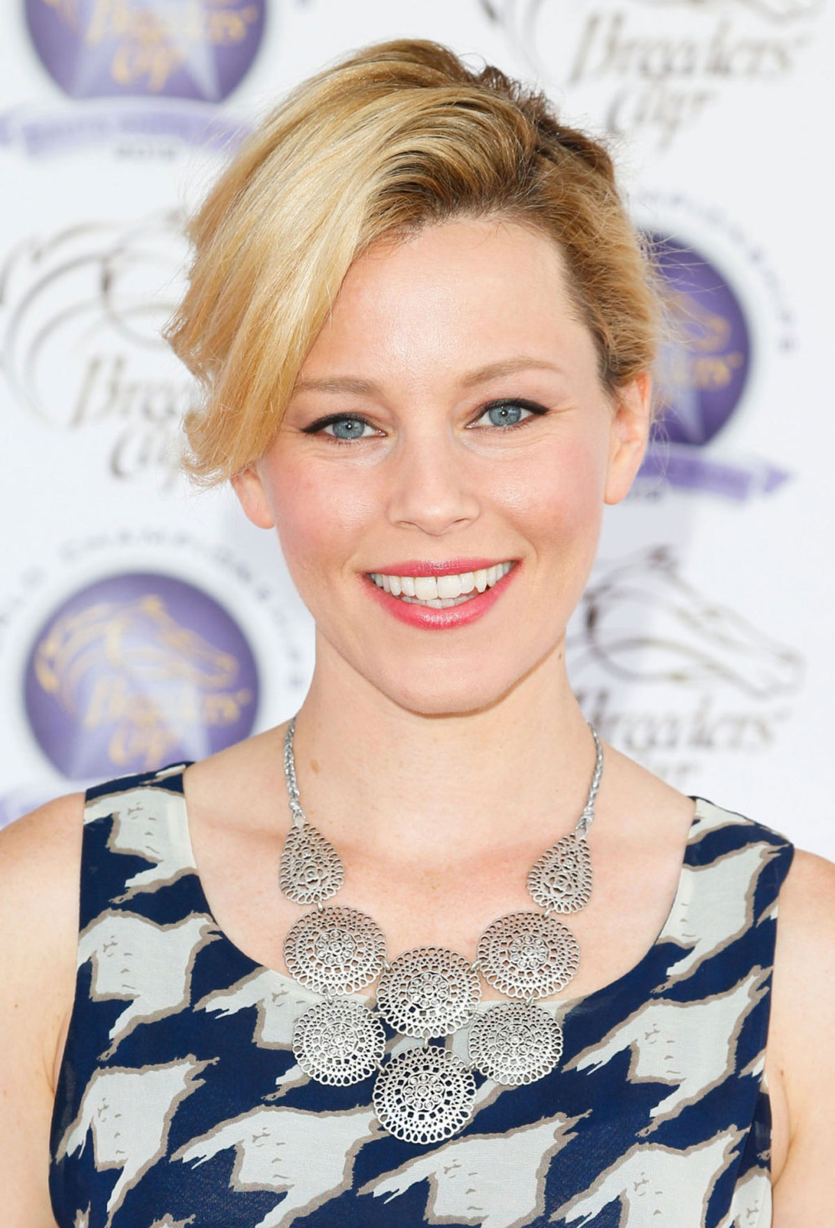 ELIZABETH BANKS at The Breeders Cup World Championships in ...