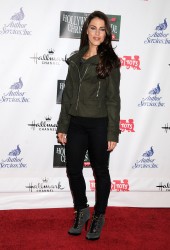 JESSICA LOWNDES