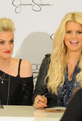 ASHLEE and JESSICA SIMPSON