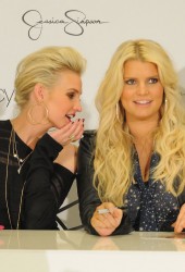ASHLEE and JESSICA SIMPSON