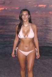 KIM KARDASHIAN