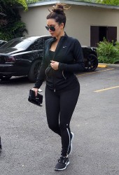 KIM KARDASHIAN