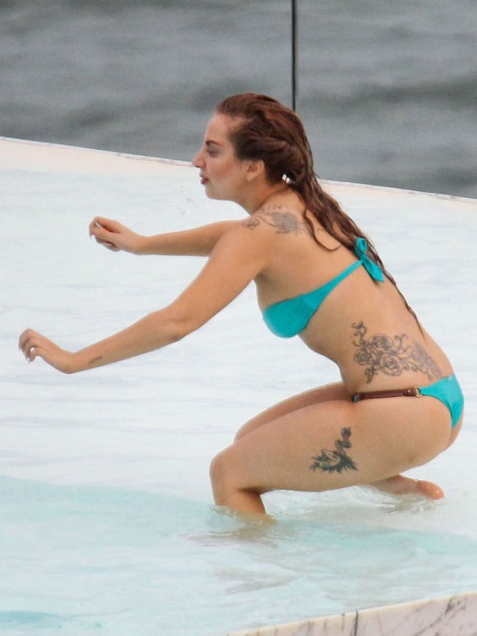 LADY GAGA