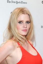LARA STONE