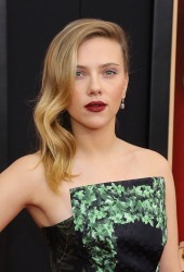 SCARLETT JOHANSSON