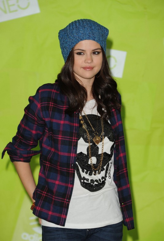SELENA GOMEZ