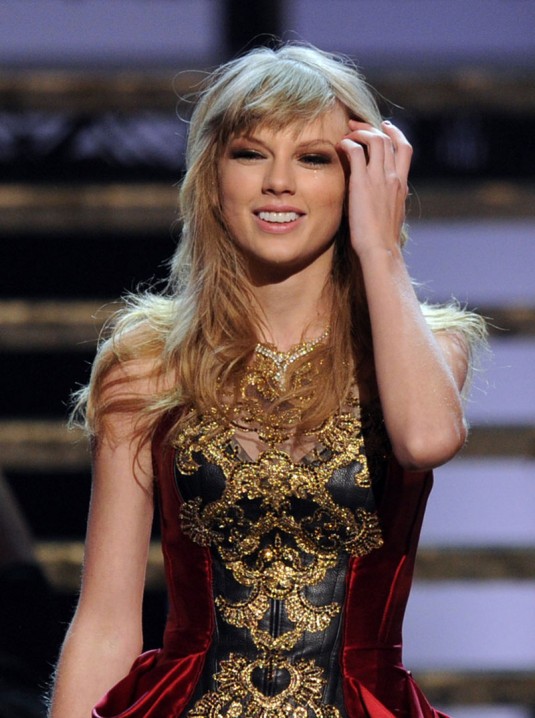 TAYLOR SWIFT