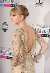 TAYLOR SWIFT