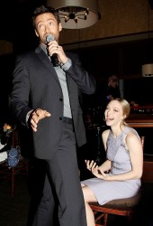 AMANDA SEYFIRED and Hugh Jackman