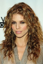 ANNALYNNE McCORD