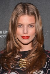 ANNALYNNE McCORD