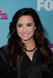 DEMI LOVATO