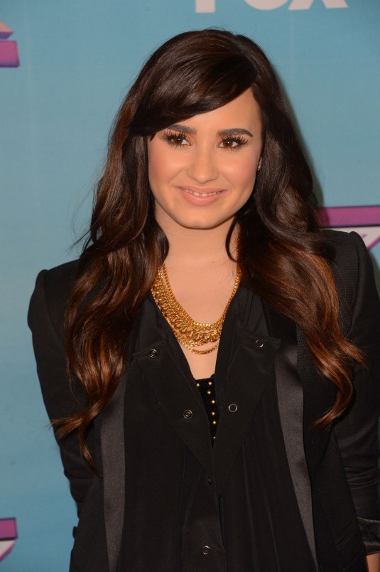 DEMI LOVATO