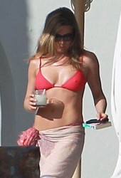 JENNIFER ANISTON