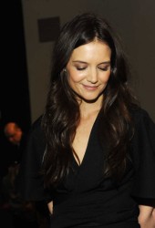 KATIE HOLMES