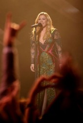 KELLY CLARKSON