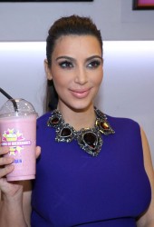KIM KARDASHIAN