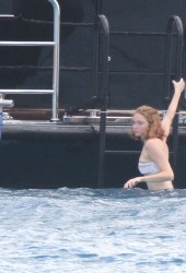 LILY COLE