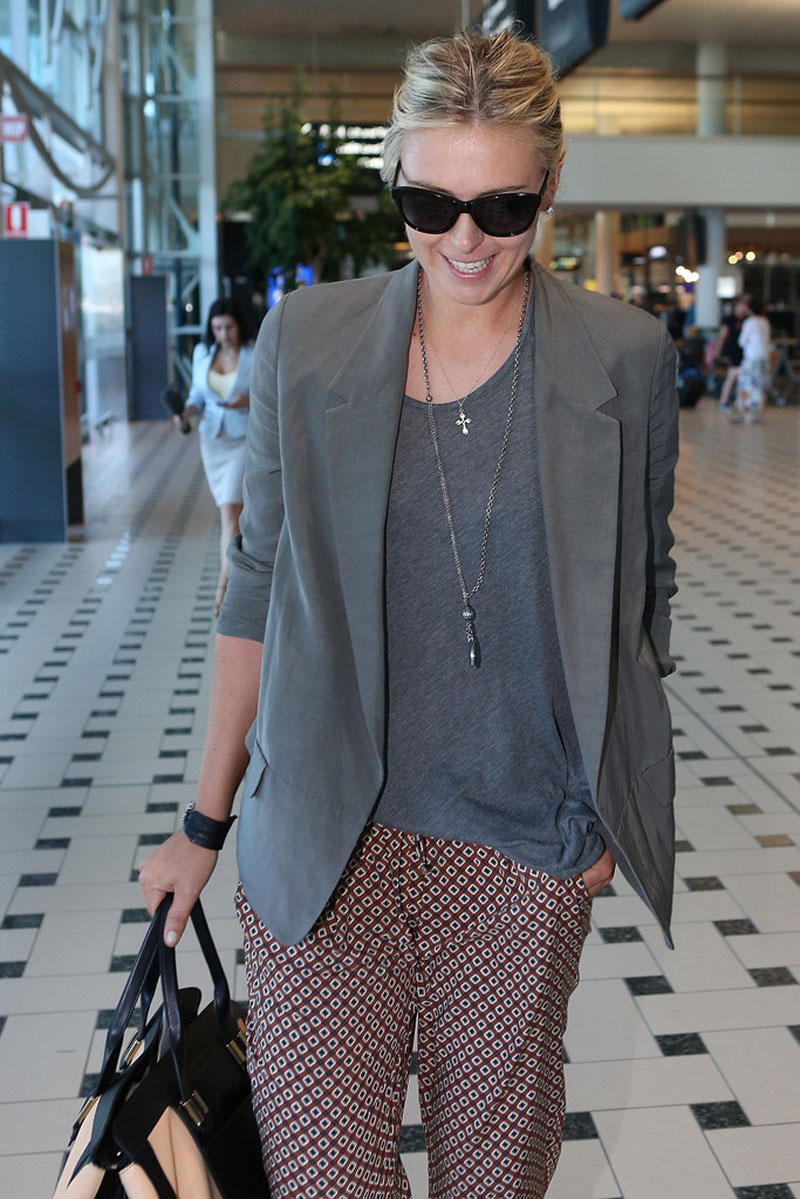 MARIA SHARAPOVA Arriving at Brisbane International Airport – HawtCelebs