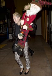 MILEY CYRUS