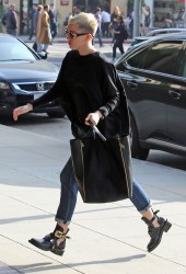 MILEY CYRUS
