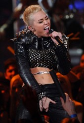 MILEY CYRUS