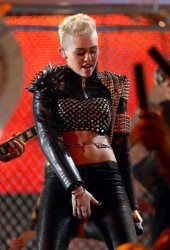 MILEY CYRUS