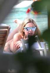 NICKY HILTON