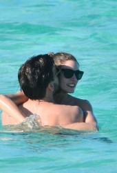 OLIVIA PALERMO and Johannes Huebl