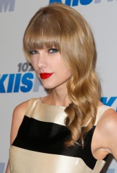 TAYLOR SWIFT