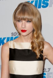 TAYLOR SWIFT