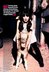 ZOOEY DESCHANEL