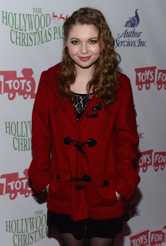 SAMMI HANRATTY at Hollywood Christmas Parade