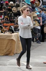 AMBER HEARD at Melrose Flea Market