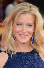 ANNA GUNN at 2014 SAG Awards in Los Angeles