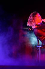BEYONCE Performs at 2014 Grammy Awards in Los Angeles