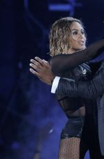 BEYONCE Performs at 2014 Grammy Awards in Los Angeles