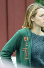 BLAKE LIVELY at Brentwood Country Mart