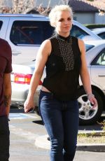 BRITNEY SPEARS Out and About in Calabasas