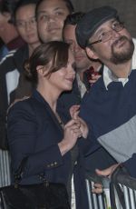 CHRISTINA RICCI Signs Autographs Before Going on Jimmy Kimmel