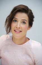 COBIE SMULDERS - Delivery Man Portraits by Vera Anderson